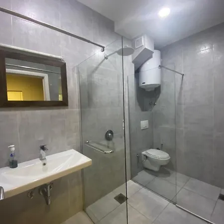 Fama Lägenhetshotell Skopje